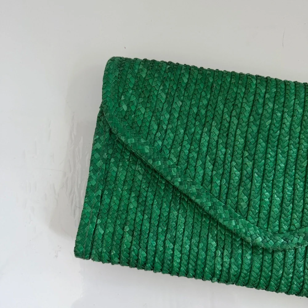 Vintage‎ Woven Green Straw Clutch